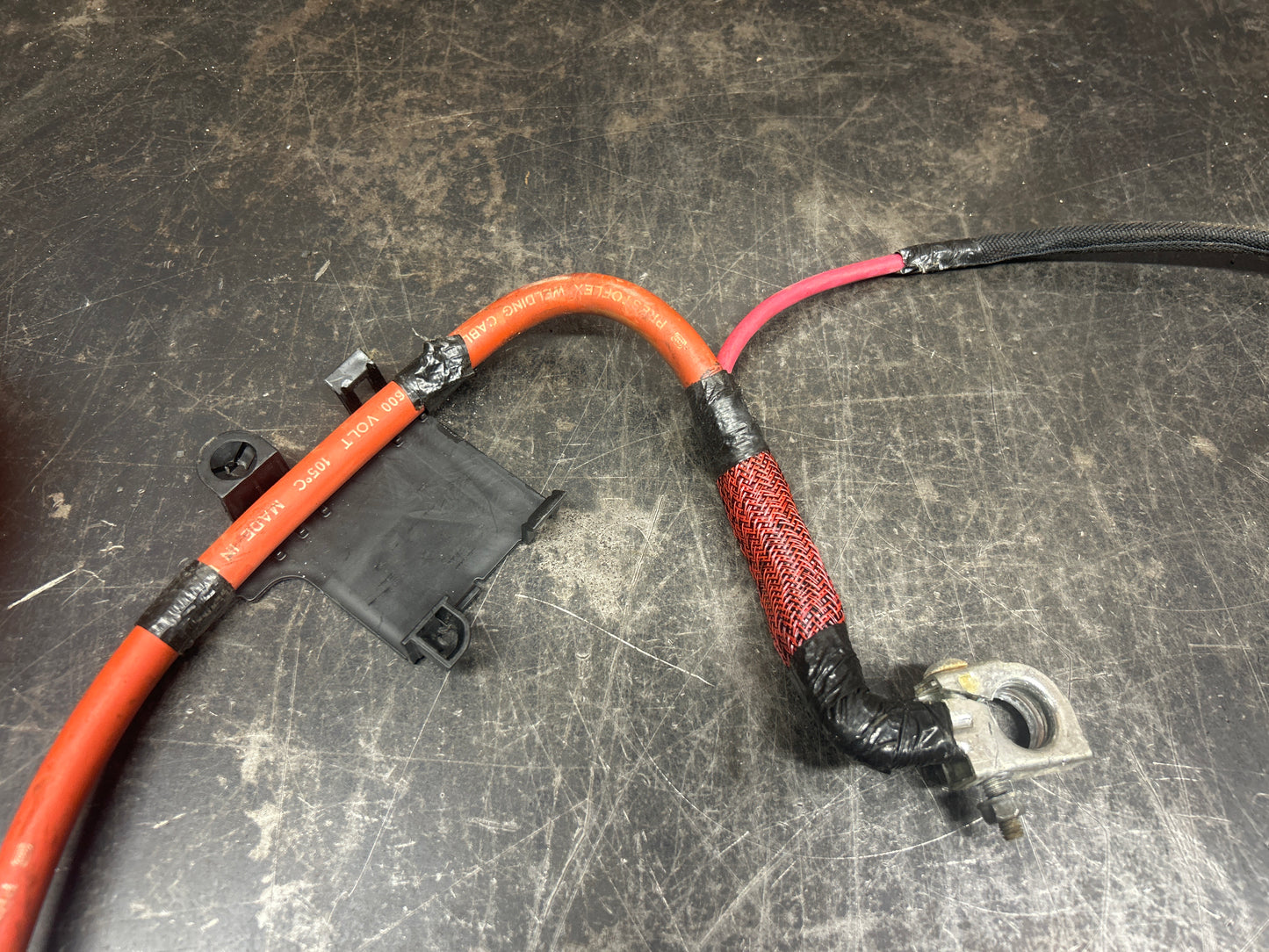 2005-2010 Chrysler 300C/Charger/Magnum Battery Positive Wiring Harness Cable OEM