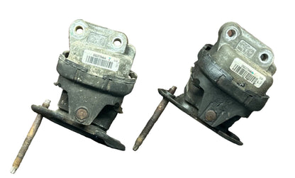 2005-2010 Chrysler 300C 6.1L 5.7L Driver and Passenger Engine Motor Mounts OEM