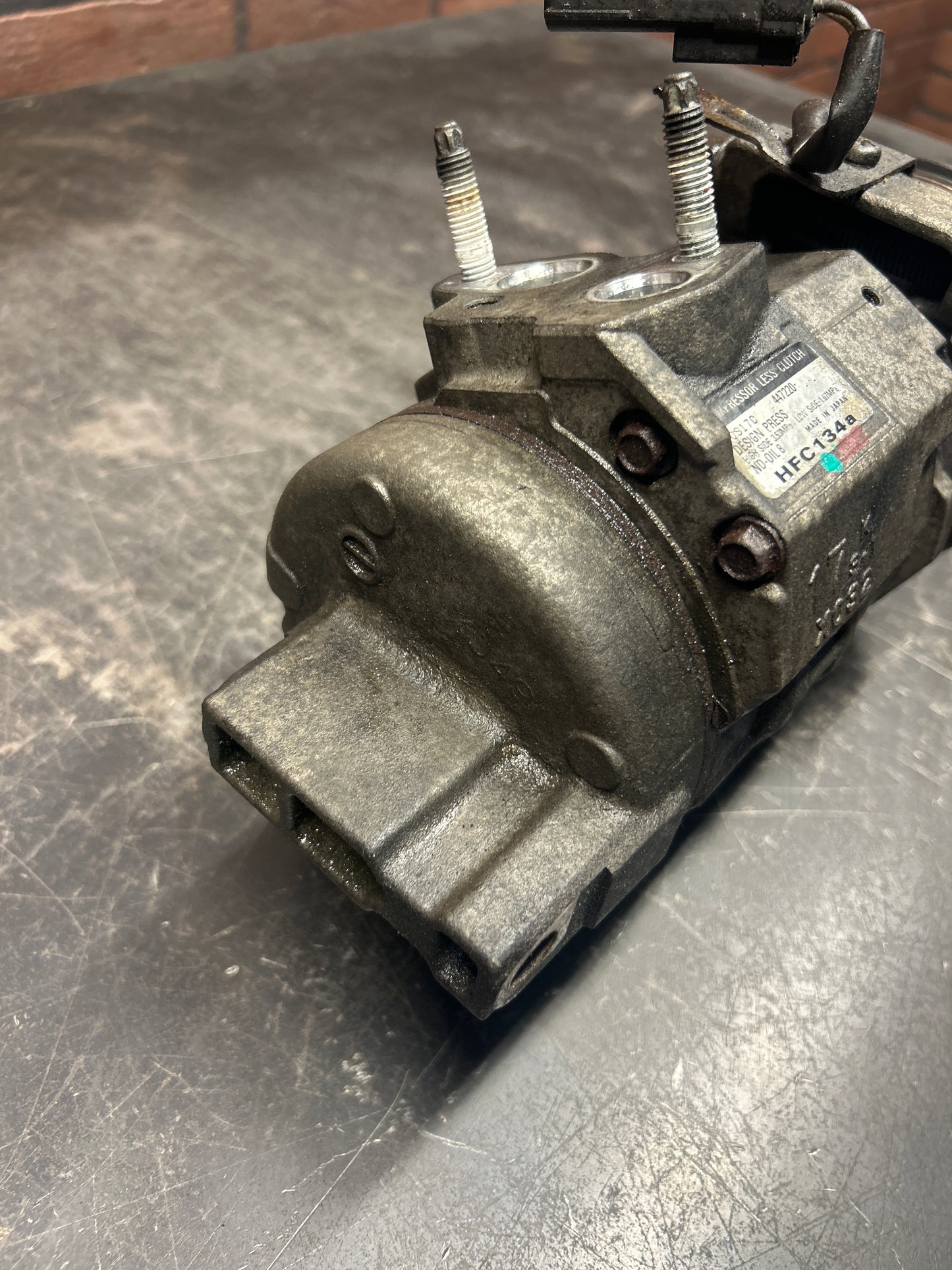 2005-2010 Chrysler 300C/Challenger/Charger/Magnum OEM A/C Compressor 04596492AC
