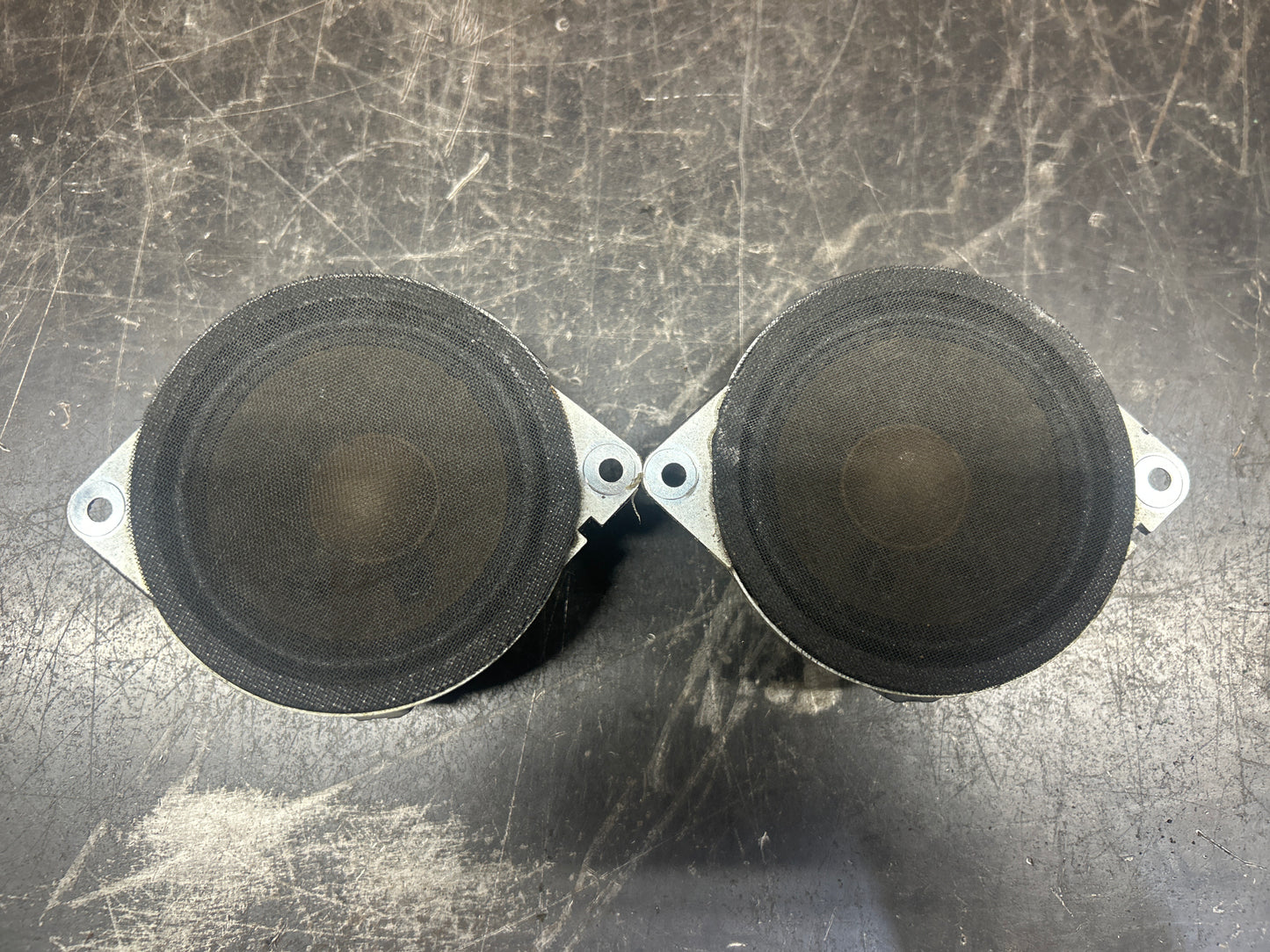 05-2010 Chrysler 300C Front and Rear Door Audio Speakers Set of 4 OEM 5059063AC