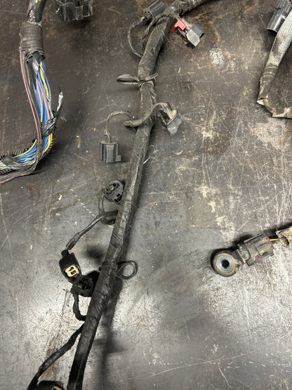 06-10 CHRYSLER 300 CHARGER SRT-8 6.1 HEMI OEM ENGINE WIRING HARNESS 05029768AD