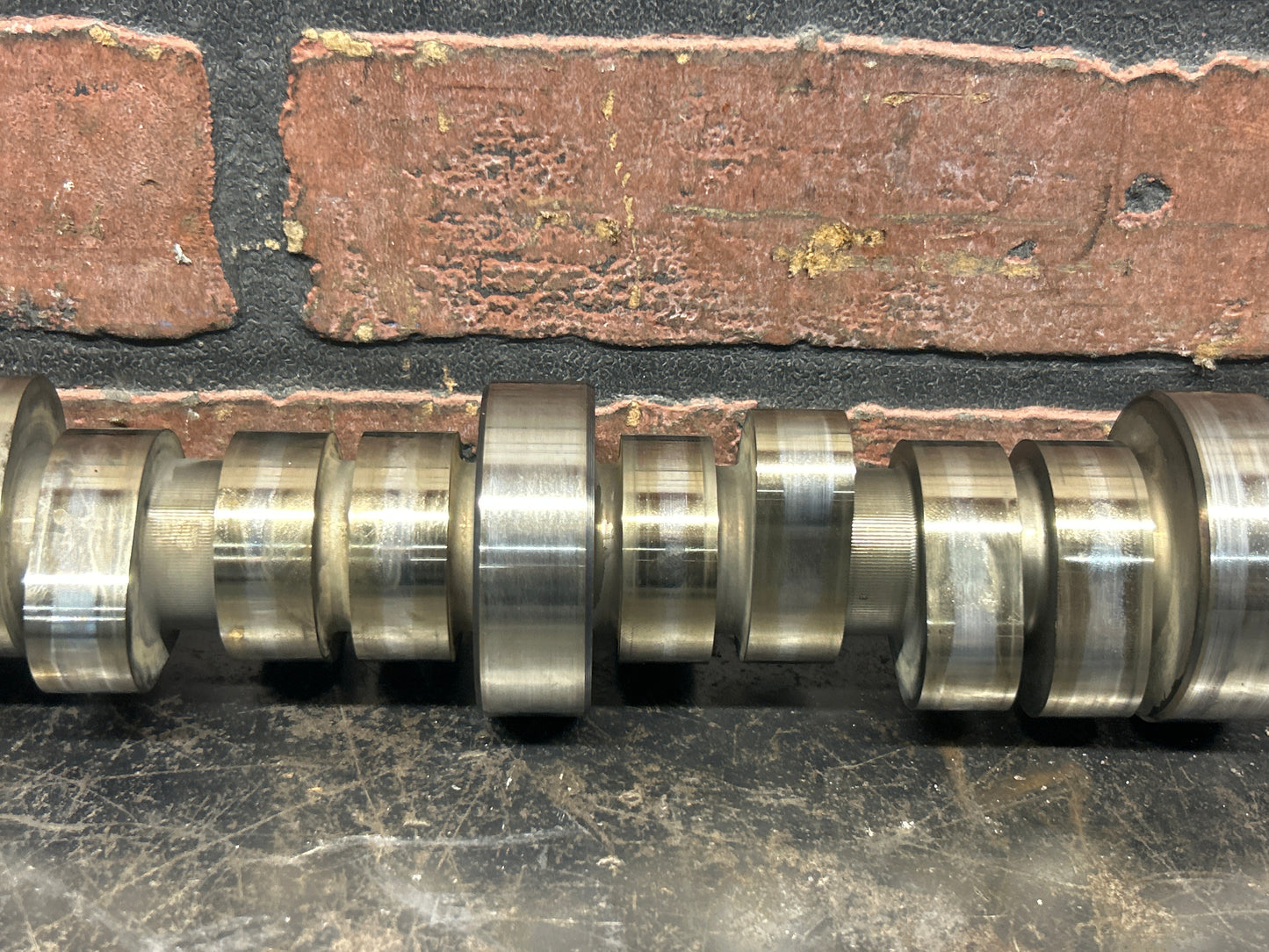 2005-2010 Chrysler 300C SRT8 6.1L HEMI Engine Cam Camshaft 5037379AD