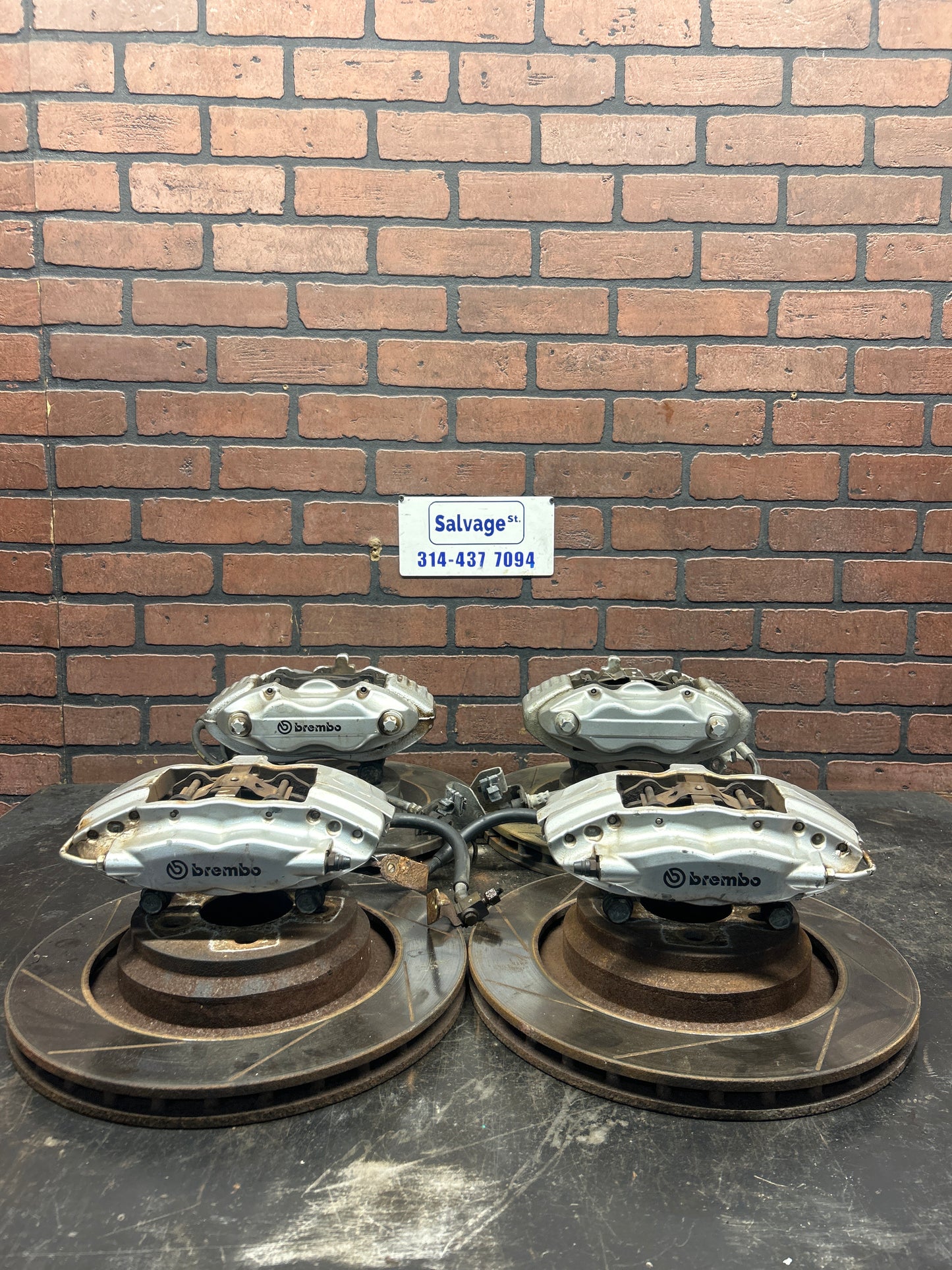 05-10 Chrysler 300C SRT8/Charger/Magnum 4Piston Brembo Brake Calipers and Rotors