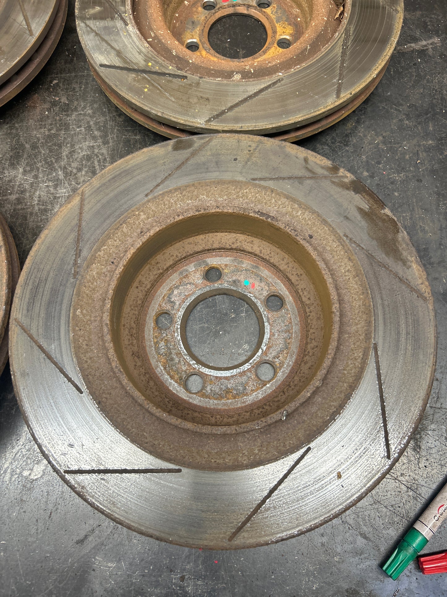 05-10 Chrysler 300C SRT8/Charger/Magnum 4Piston Brembo Brake Calipers and Rotors
