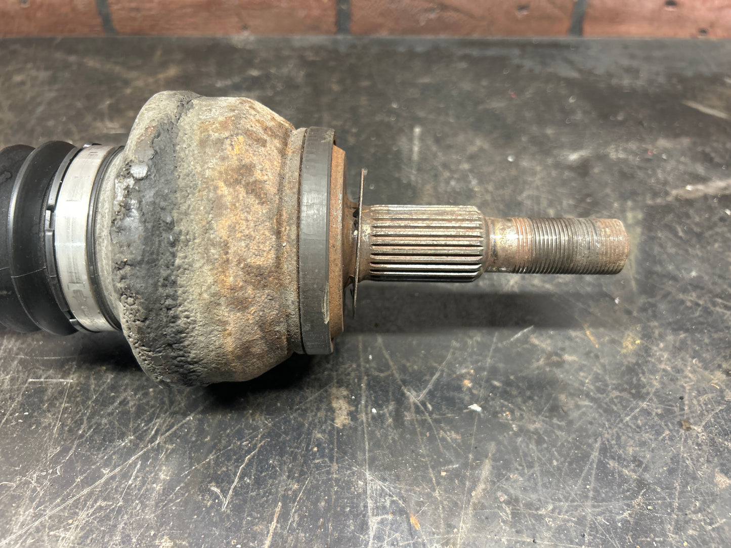 2005-2008 SRT8 Chrysler 300C/Charger/Challenger/Magnum Right CV Axle Shaft OEM