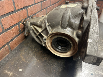 2005-2010 Chrysler 300C SRT8 6.1L 3.06 Rear Differential RWD OEM 05037799AC