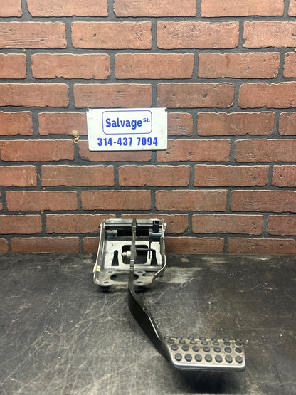 2015-2023 DODGE CHARGER SCAT PACK 392 BRAKE PEDAL ASSY AND BRACKET SUPPORT OEM