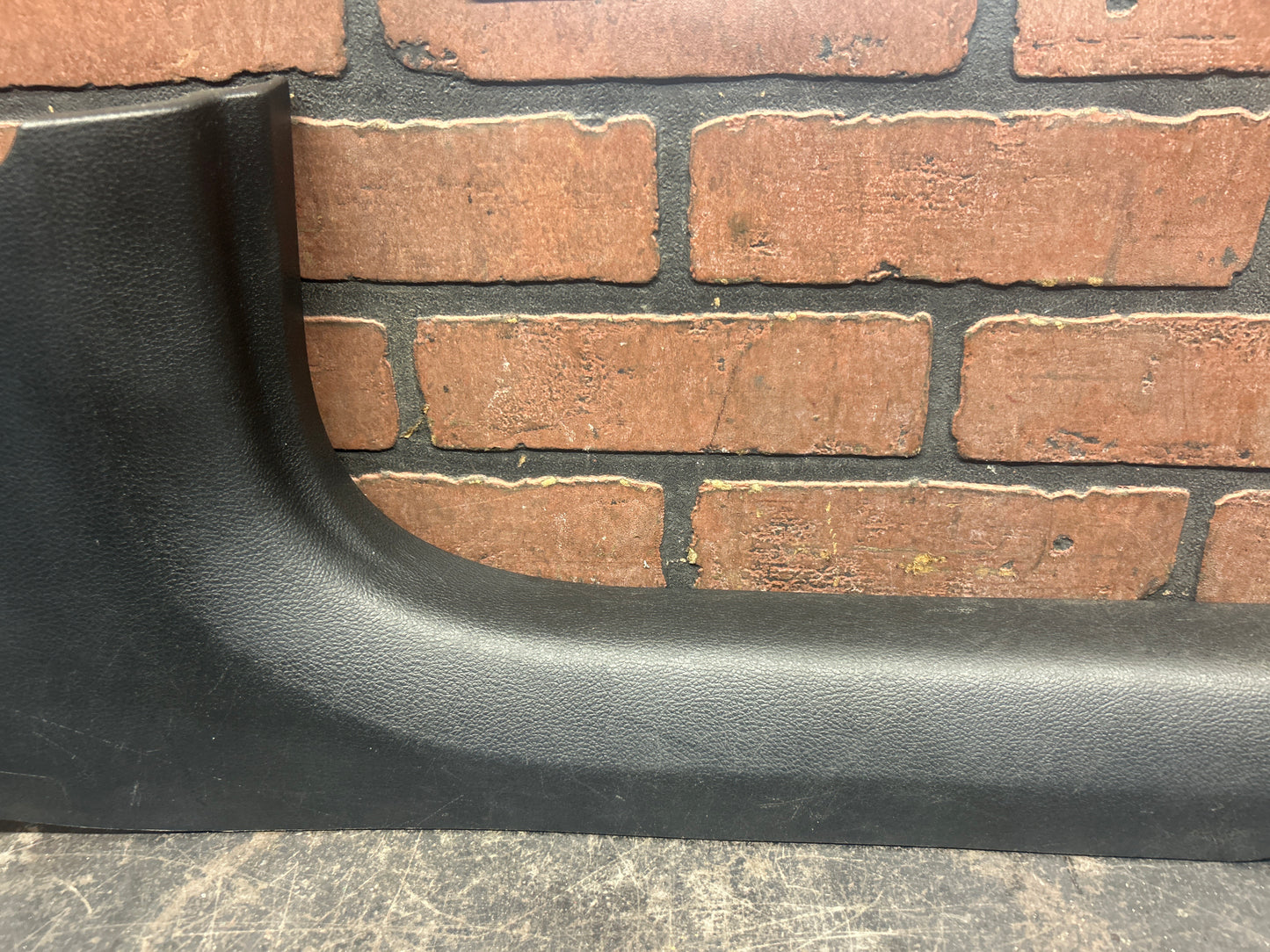 11-23 DODGE CHARGER FRONT RH RIGHT PASSENGER DOOR SILL SCUFF KICK PANEL OEM