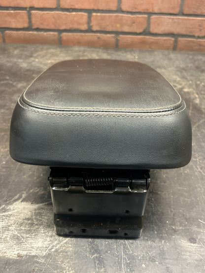 15-23 DODGE CHARGER SCAT PACK CENTER CONSOLE ARMREST ARM REST STORAGE LID