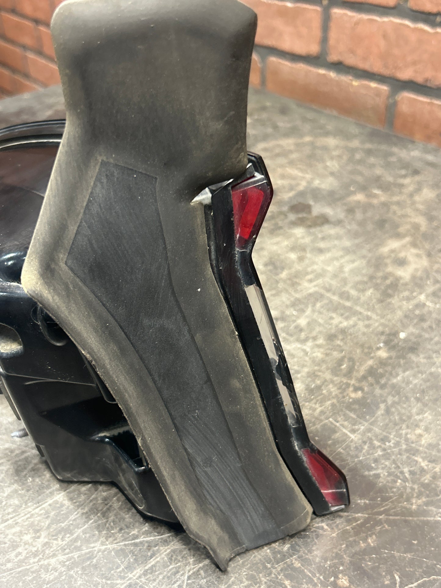 2015-2023 Dodge Charger ScatPack 392 Rear Right Tail Light Brake Lamp 68213144AD
