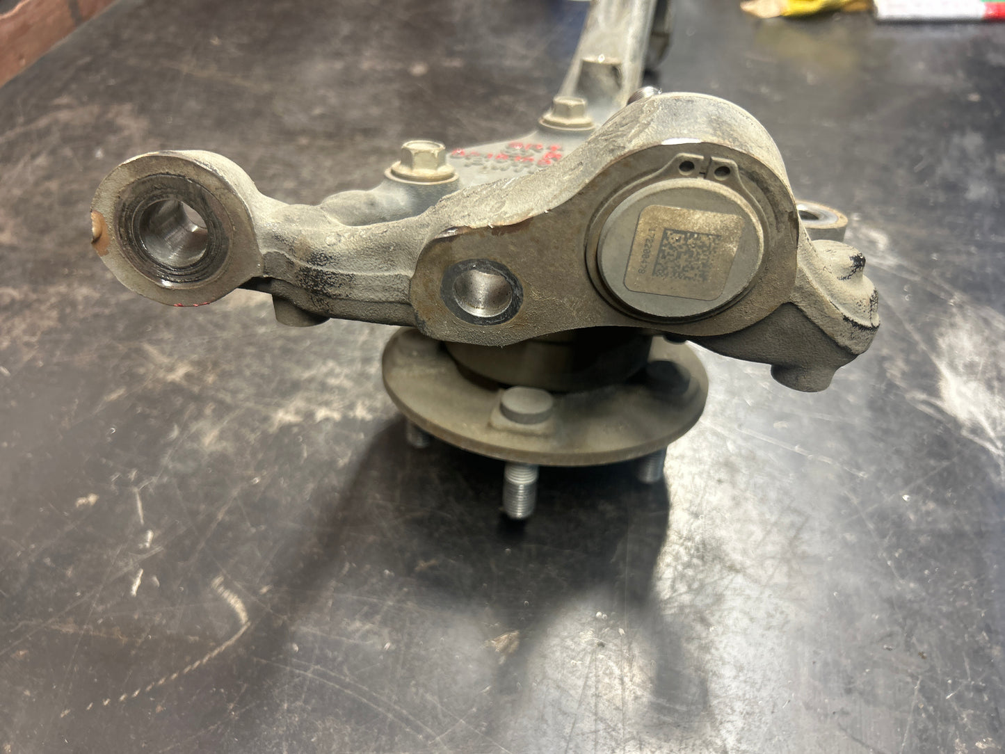 OEM 15-23 Charger Challenger Scat Pack SRT Hellcat Front Right Spindle