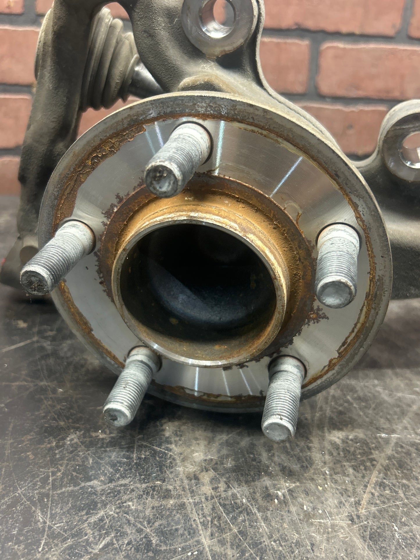 OEM 15-23 Charger Challenger Scat Pack SRT Hellcat Front Right Spindle