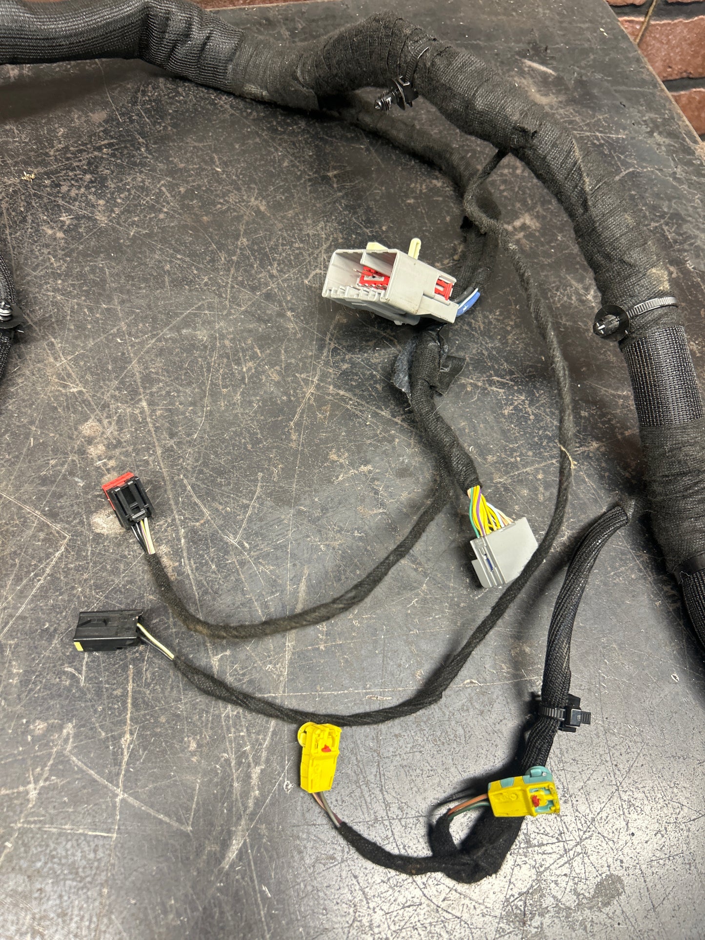 2018 DODGE CHARGER DASH DASHBOARD INSTRUMENT PANEL WIRE WIRING HARNESS OEM