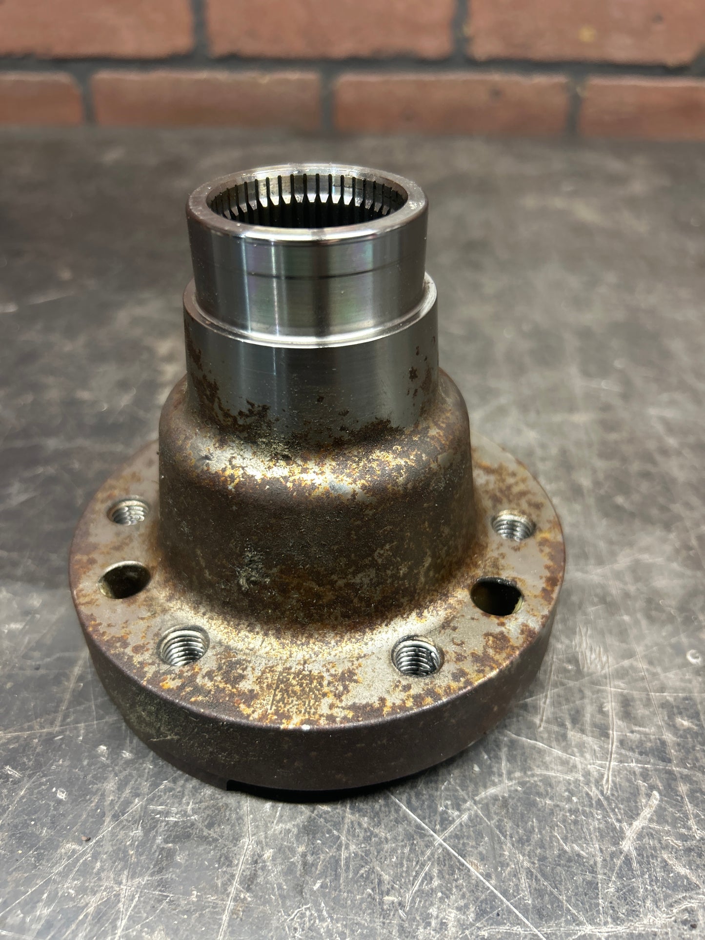 2018-2022 Dodge Charger/Chrysler 300 8 Speed Transmission Flange Yoke 8HP70 OEM
