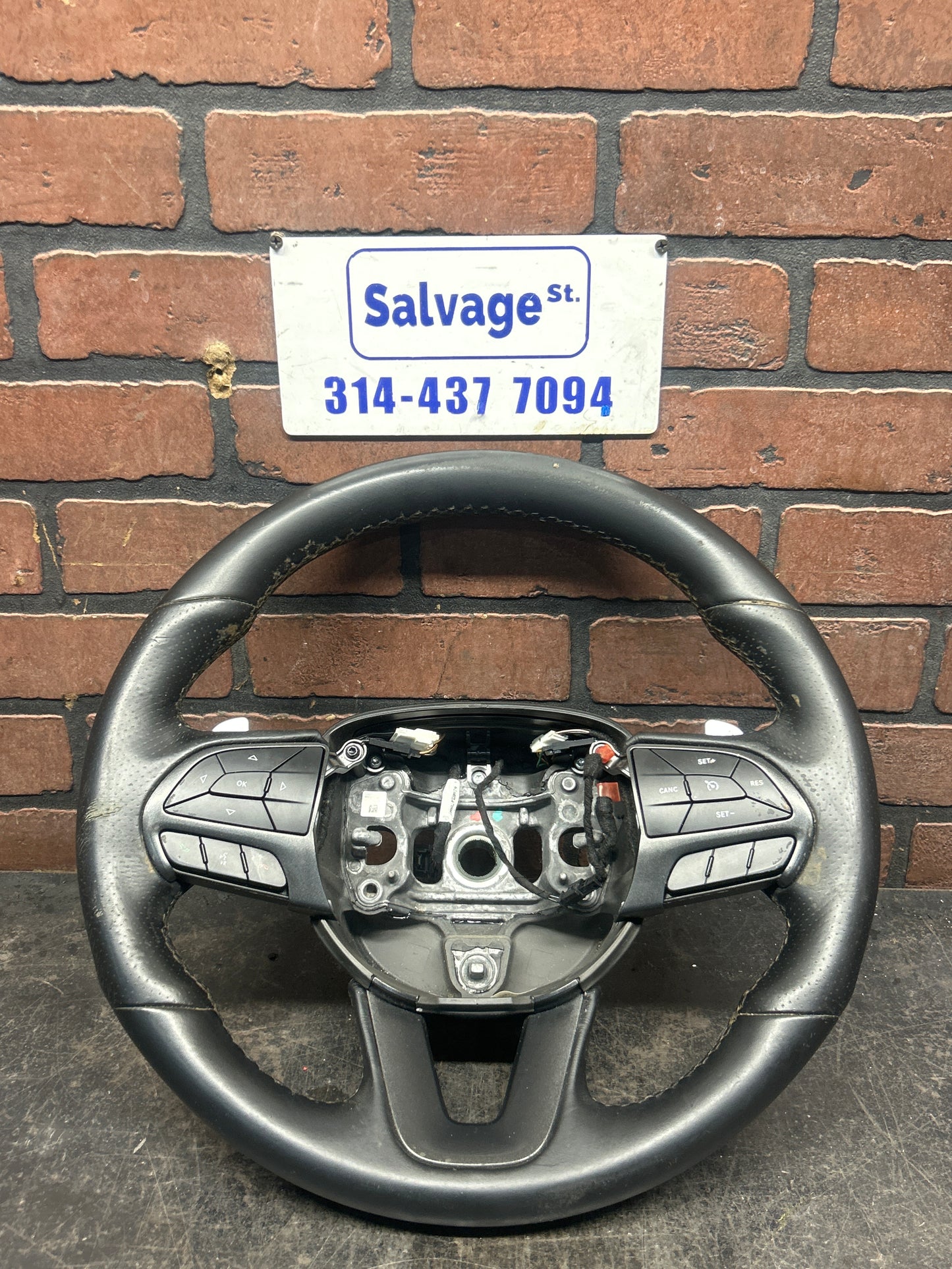 2018-2023 Dodge Charger Scat Pack 392 Steering Wheel W/Paddles Cruise Control