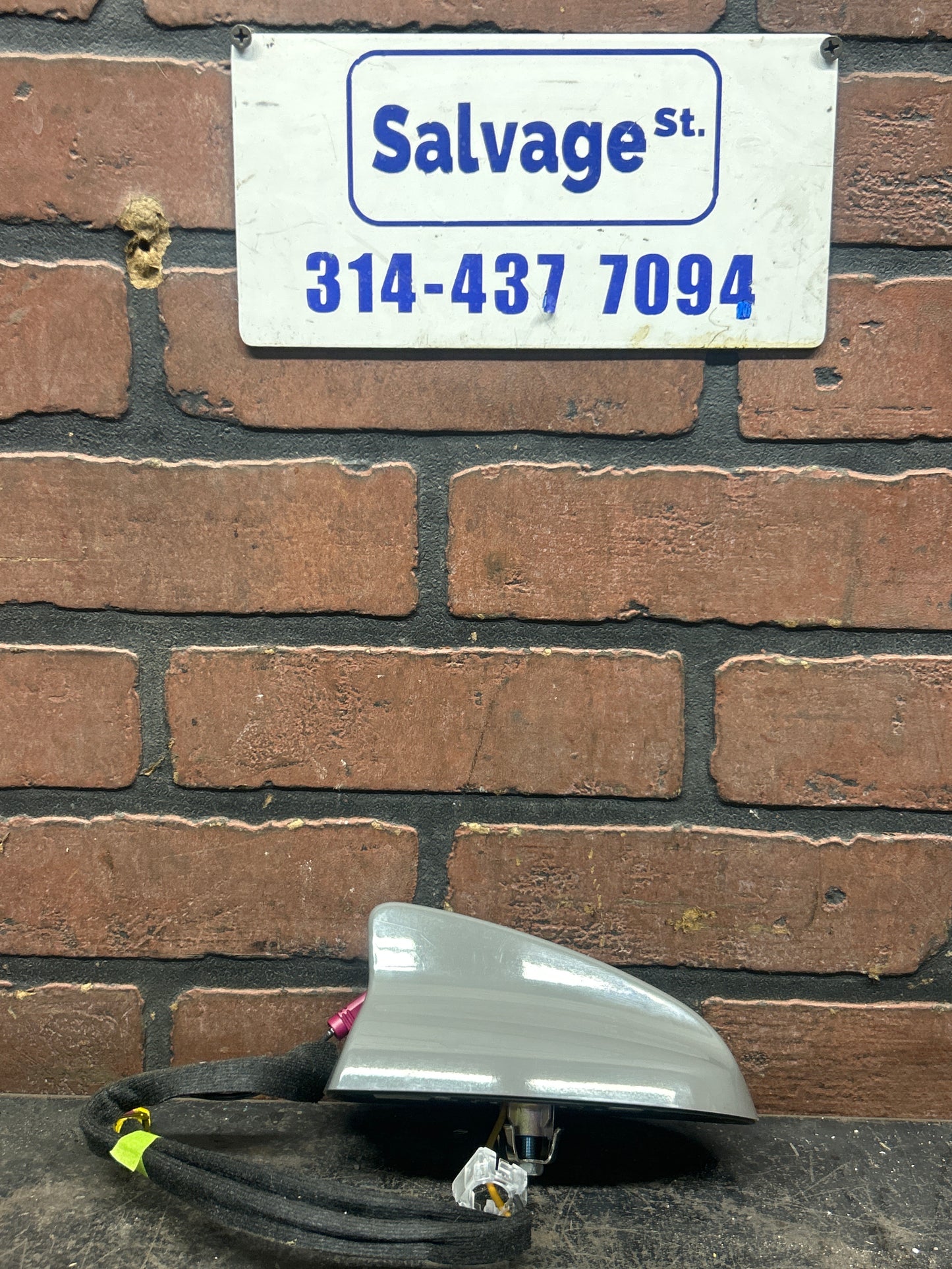 2017-2023 Dodge Charger OEM Shark Fin Roof Antenna 68281281AA Gray PDN