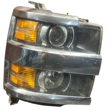 2015-2019 Silverado 2500-3500 OEM Passenger RightSide Halogen Headlight 84096573