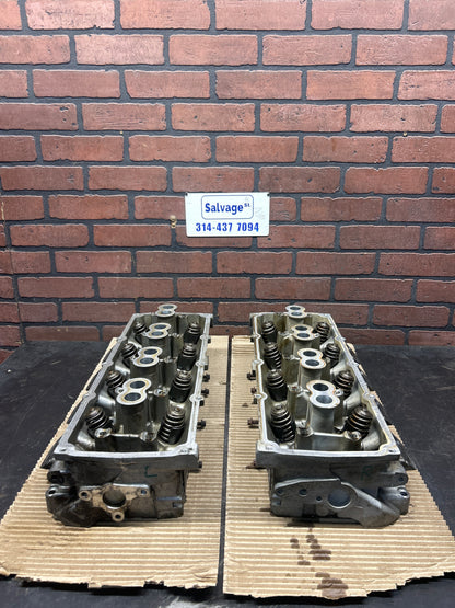2005-2010 Chrysler 300C/Charger/Challenger SRT8 6.1L Hemi OEM Cylinder Heads Set