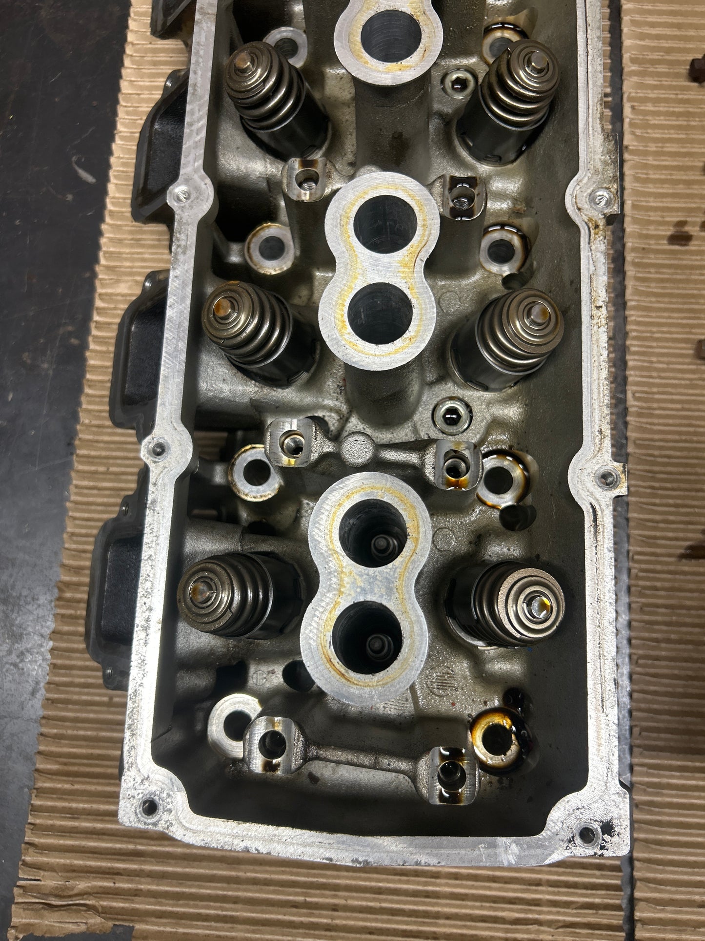 2005-2010 Chrysler 300C/Charger/Challenger SRT8 6.1L Hemi OEM Cylinder Heads Set