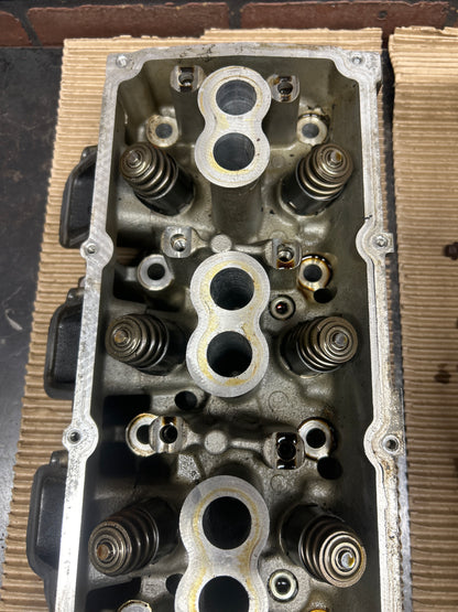 2005-2010 Chrysler 300C/Charger/Challenger SRT8 6.1L Hemi OEM Cylinder Heads Set
