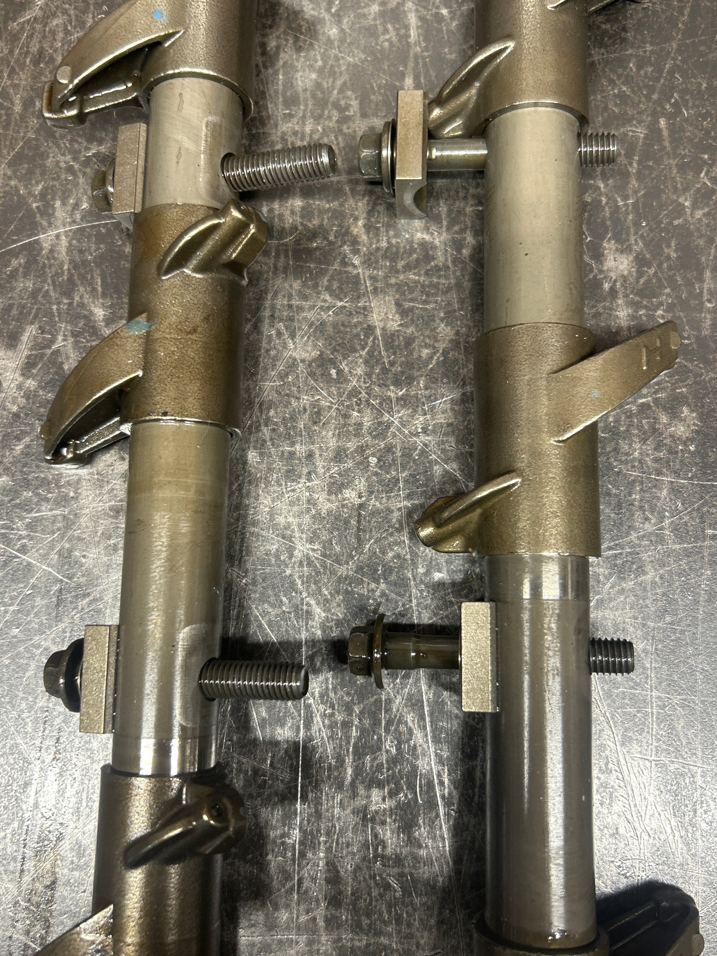 11-24 Mopar Dodge 5.7L & 6.4L Engine Intake and Exhaust Rocker Arm Assembly OEM