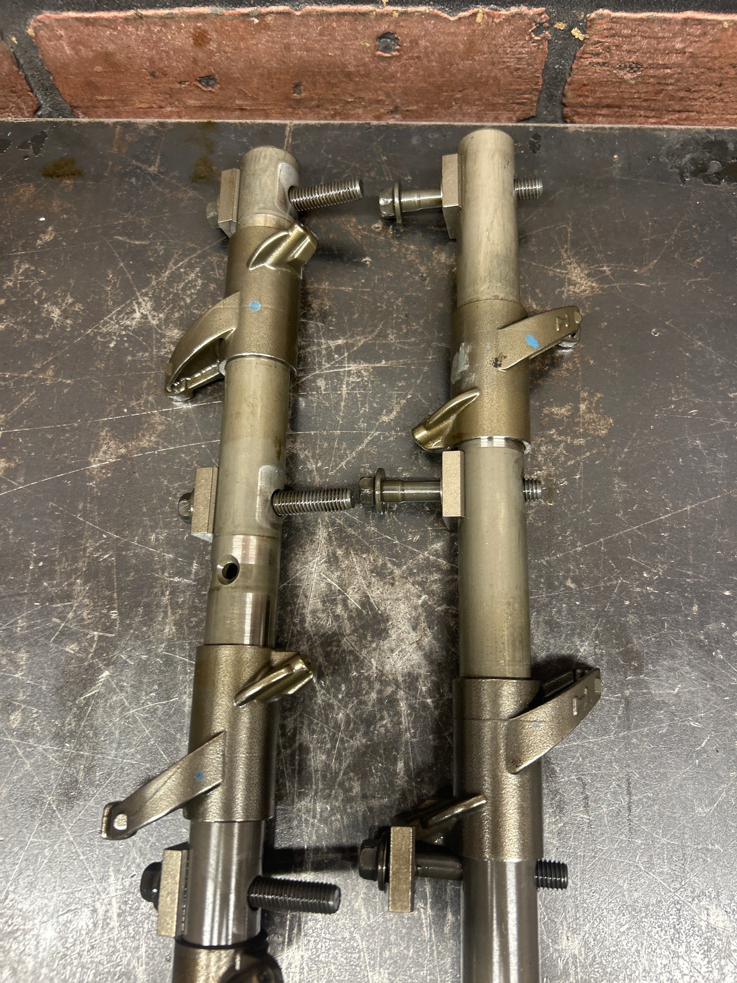 11-24 Mopar Dodge 5.7L & 6.4L Engine Intake and Exhaust Rocker Arm Assembly OEM