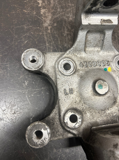 96-02 OEM Dodge Viper GEN 2 Left Front Steering Knuckle NO HUB NON-ABS 4709305