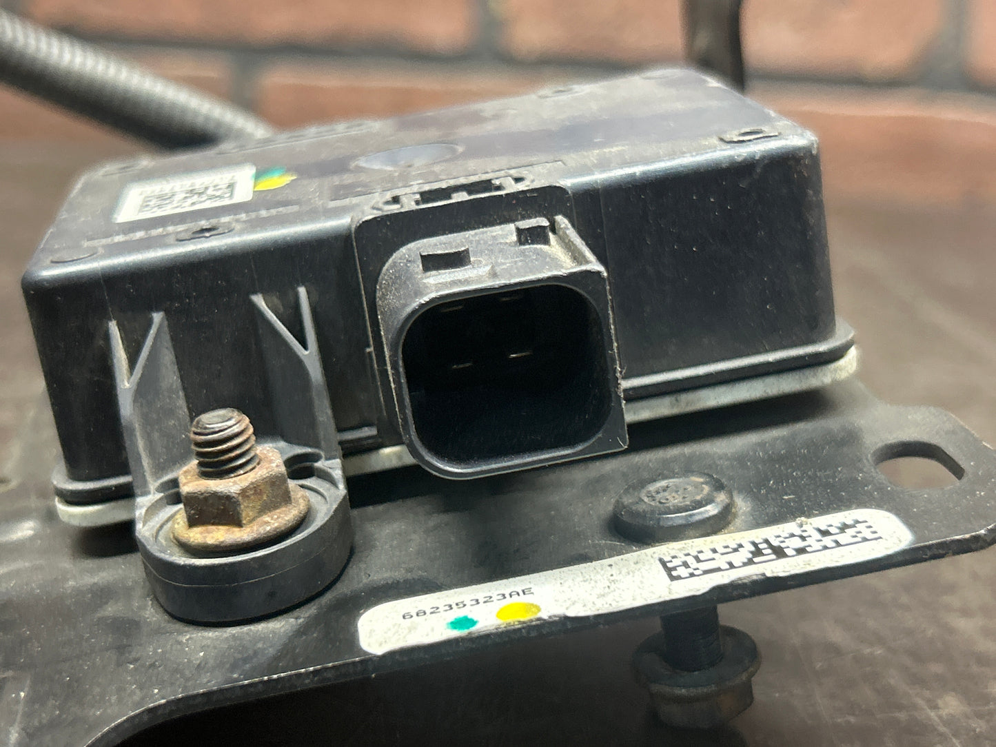 13-18 DODGE RAM 2500 CUMMINS 6.7 DIESEL NOX NITROGEN SENSOR MODULE OEM W/Bracket