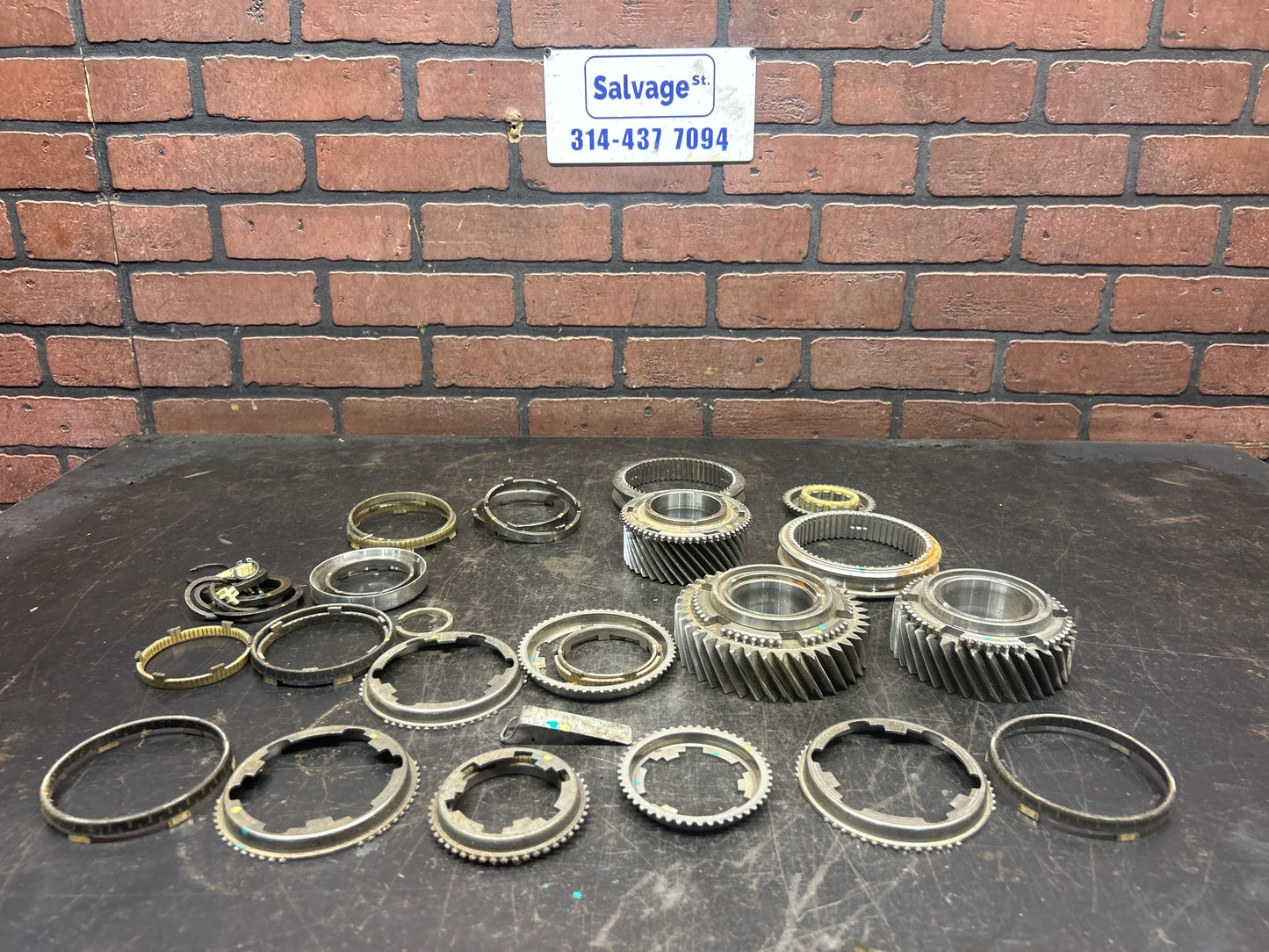 Dodge Viper T56 / TR 6060 Miscellaneous Transmission Parts Seen As Is