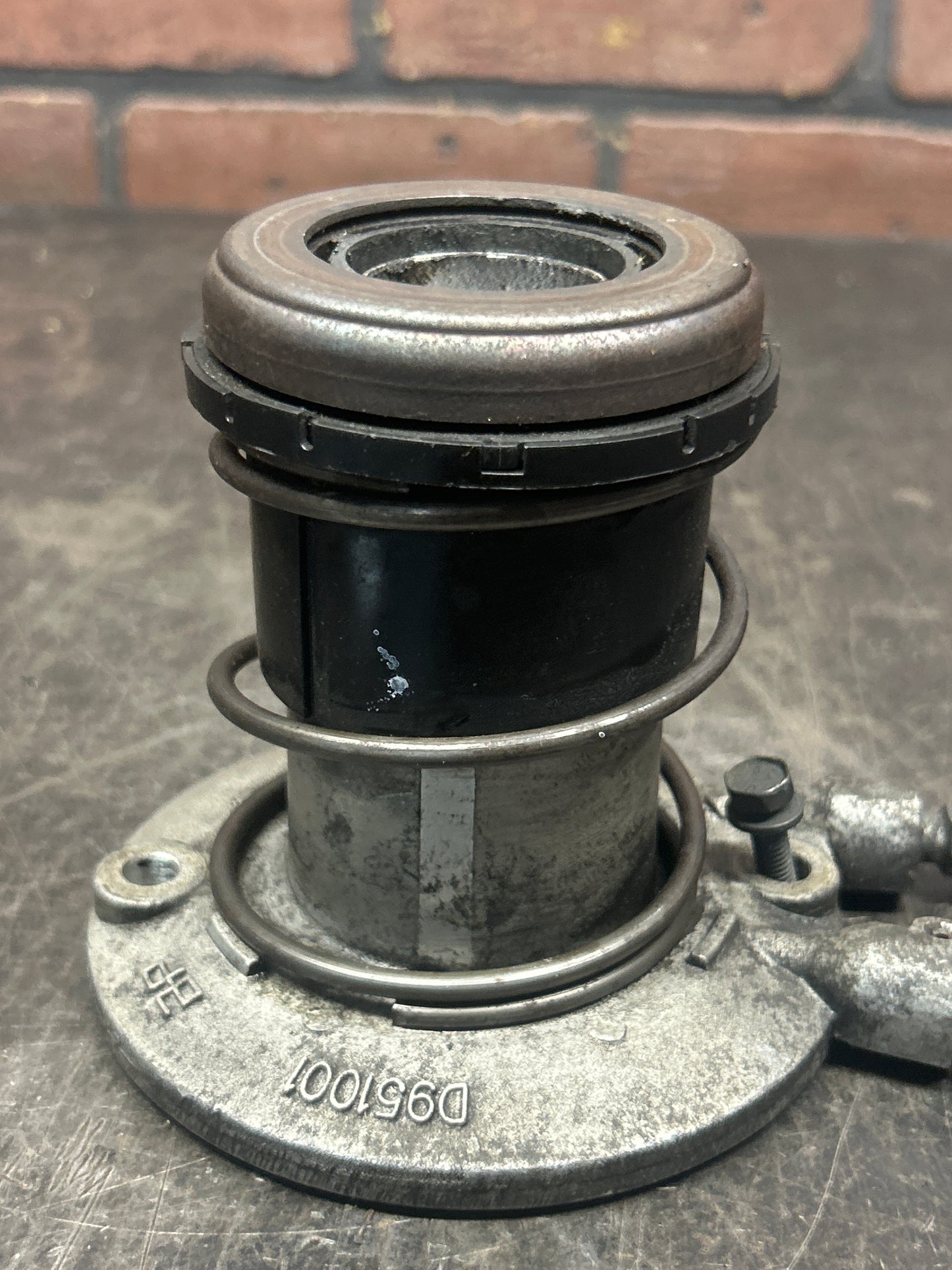 1992-2010 Dodge CHRYSLER OEM  Viper-Clutch Slave Cylinder 5037357AB