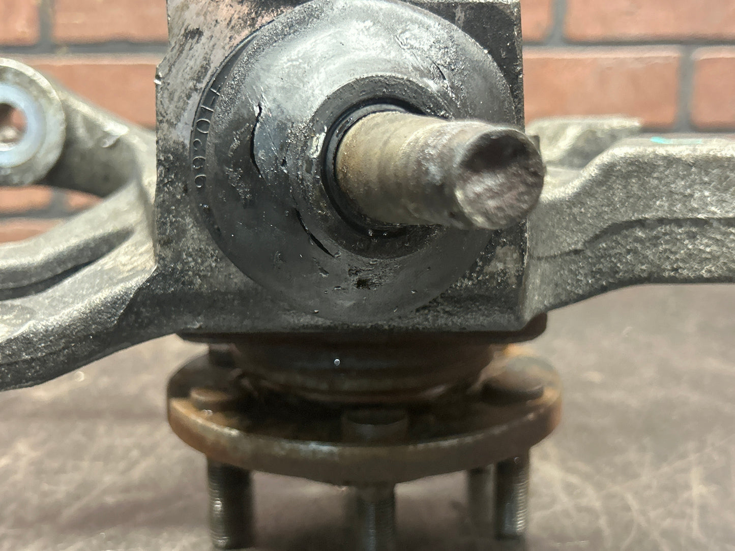 03-10 Dodge Viper Gen 3 & 4 Left Spindle Knuckle W/HUB OEM Dodge Viper 5290131AA