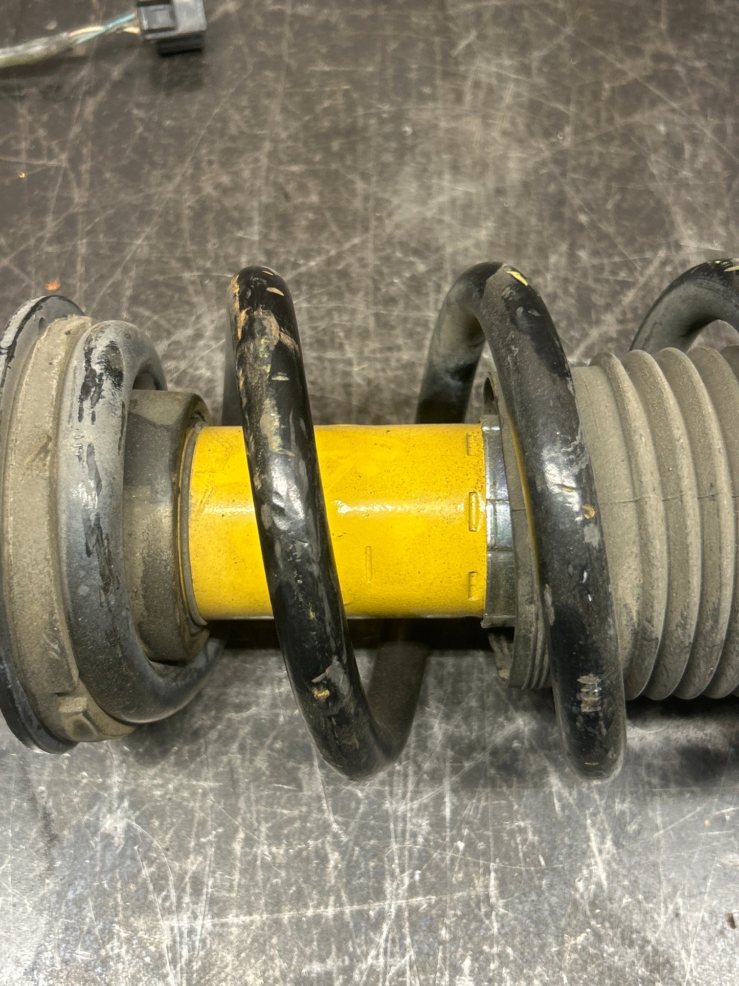 2012-2021 DODGE CHALLENGER 392 SRT8 FRONT DRIVER LEFT LH STRUT SHOCK 5181555AF