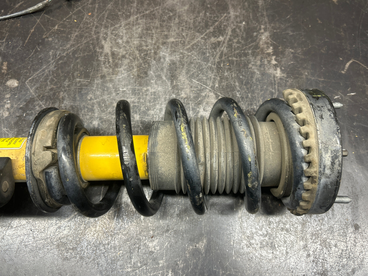 2012-2021 DODGE CHALLENGER 392 SRT8 FRONT DRIVER LEFT LH STRUT SHOCK 5181555AF