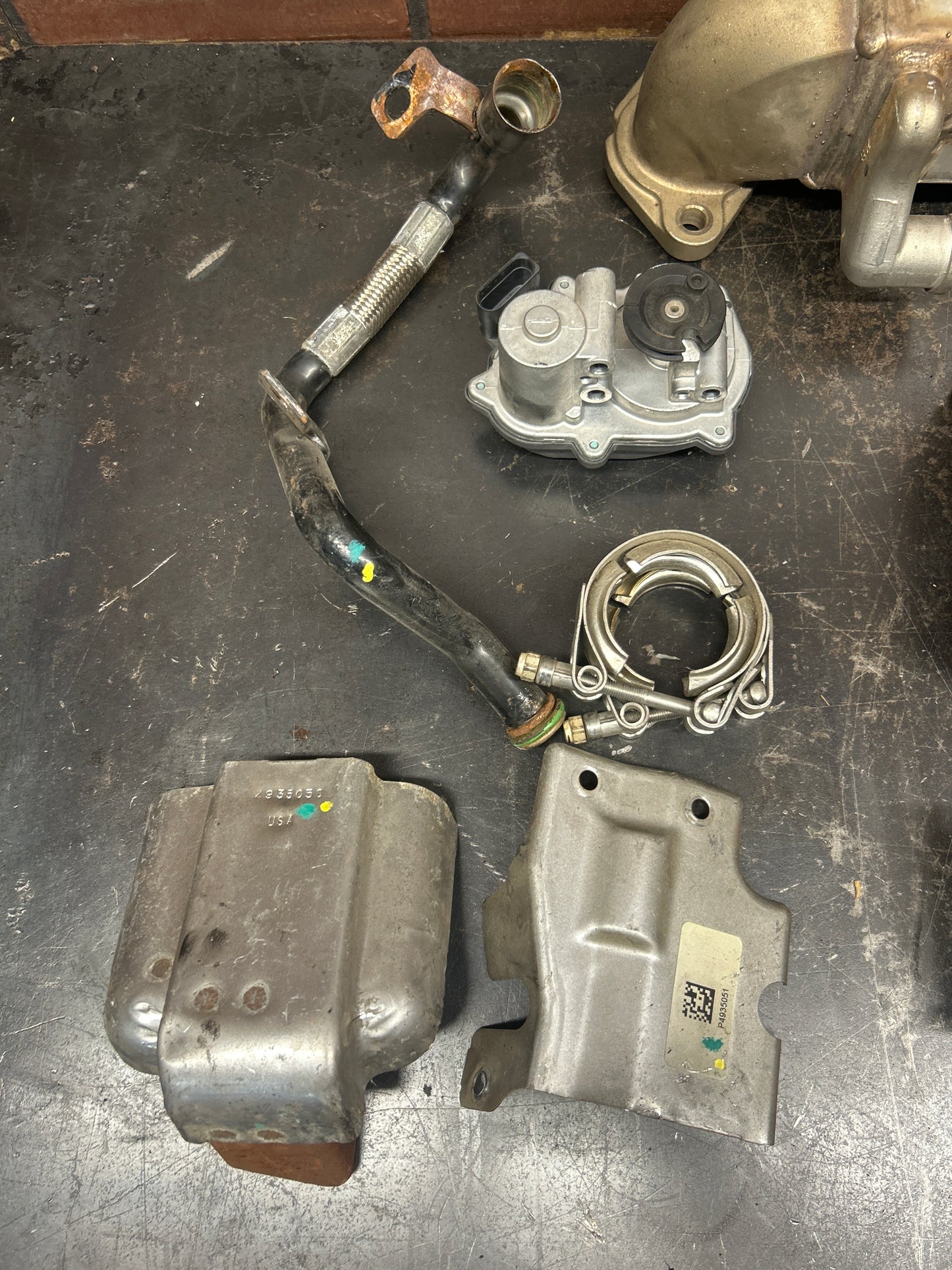 10-18 Dodge Ram 2500-3500 Diesel 6.7L EGR Emissions Kit Throttle Body Air Horn