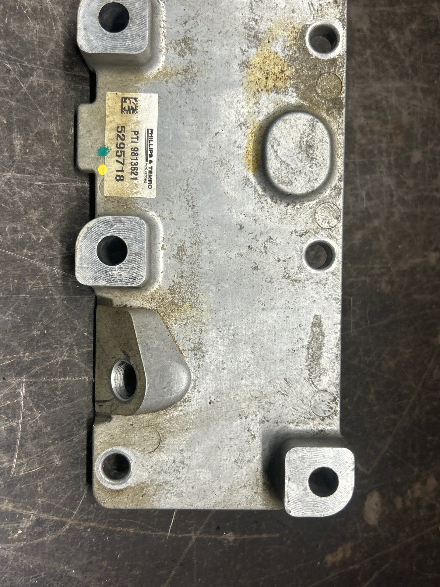 2013-2022 Dodge 6.7L ISB Cummins OEM Intake Cover W/Grid Heater Plate 5295718