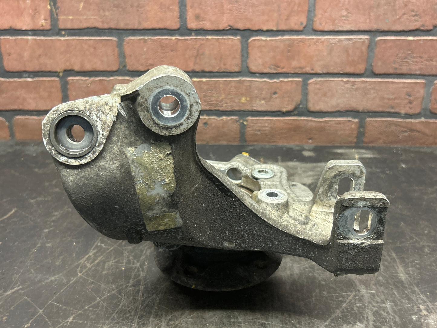 05-13 Audi A4 S4  Wheel bearing Housing Knuckle Assembly R/Rear OEM 8E0505434A