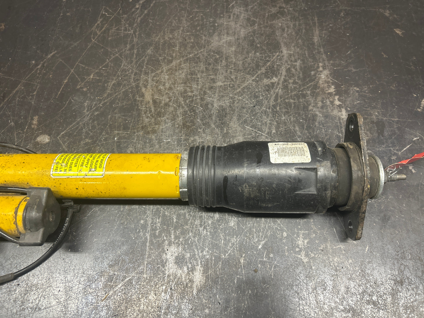 12-23 Chrysler 300 SRT8 Left Rear Shock Strut Active Dampening Mopar 5181545AC