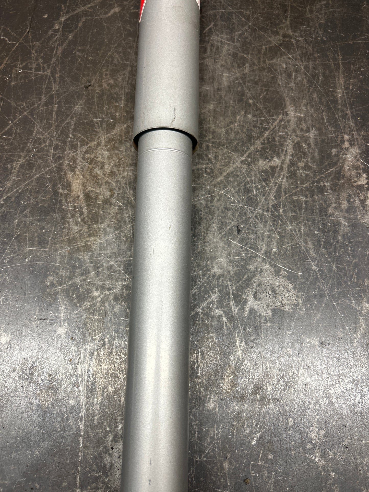 2005-2010 Jeep Grand Cherokee SRT8 KYB Rear Struts 554377