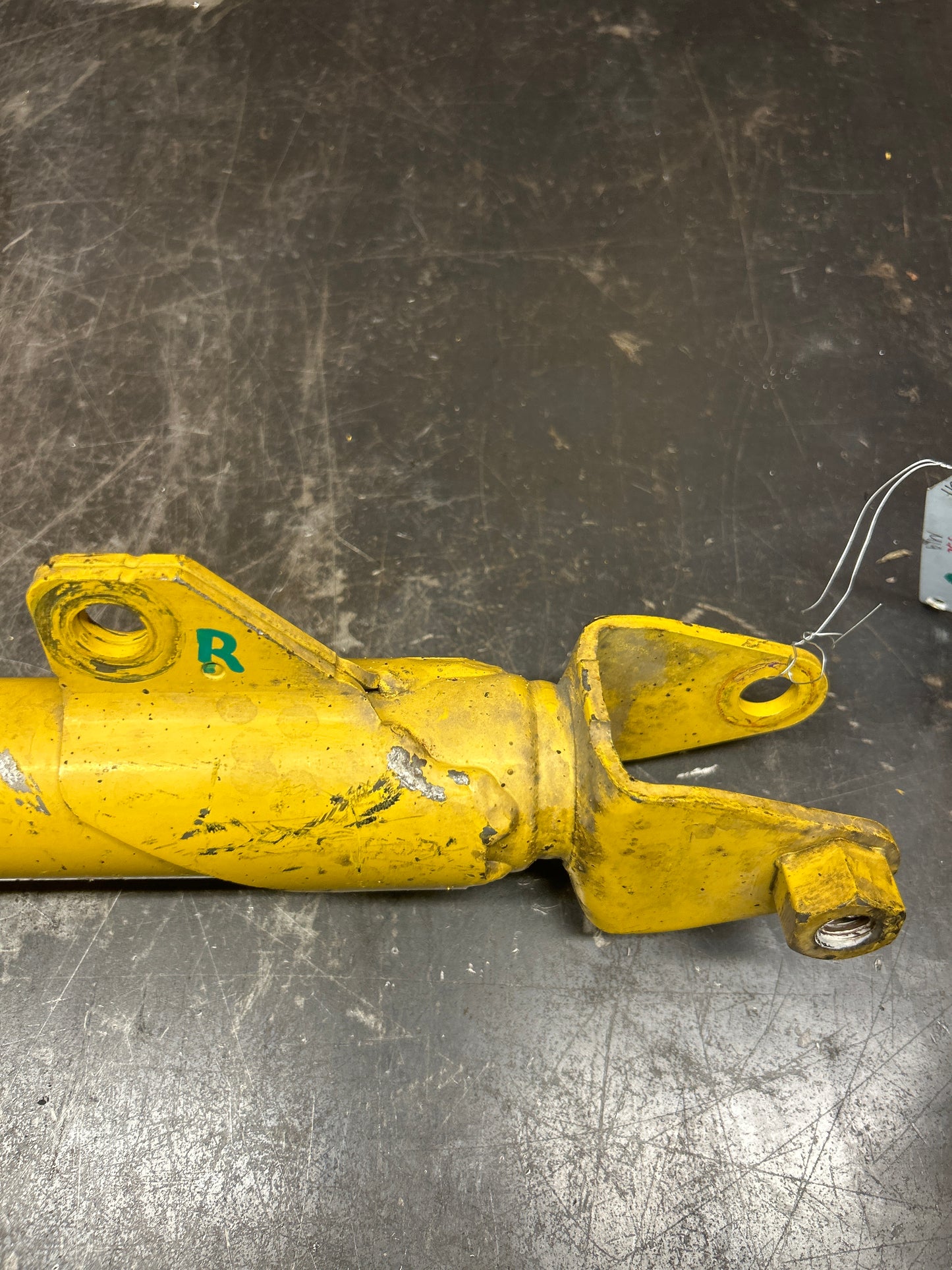 2008-2014 CHALLENGER SRT8 Front Passenger RH Shock Absorber Strut OEM 05181349AG