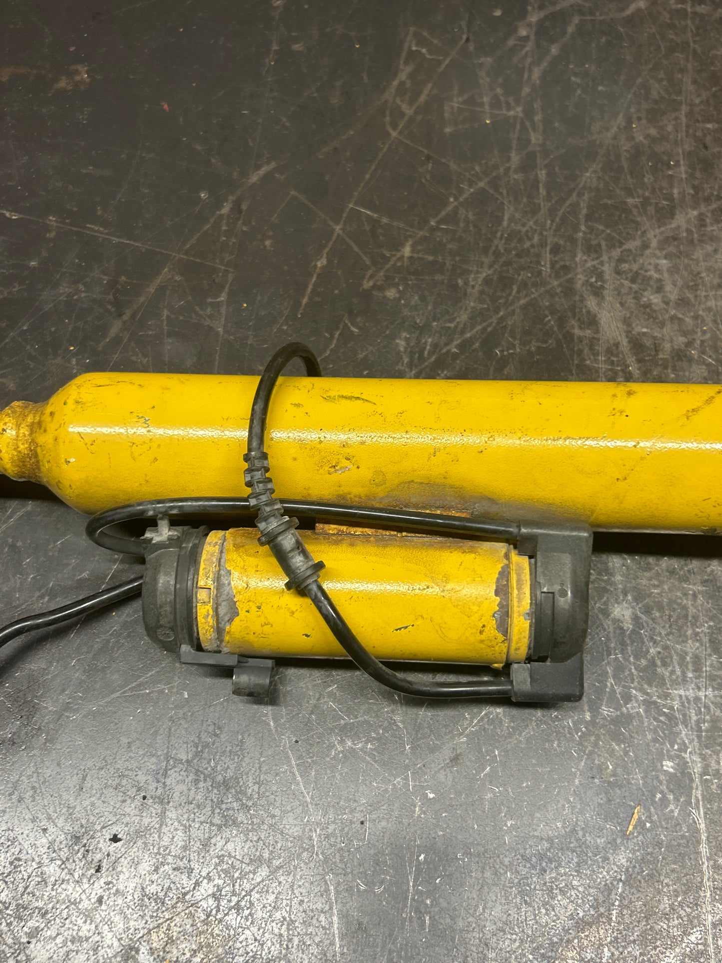 2013-2022 Dodge Challenger SRT Rear Right Active Damping Shock Absorber OEM