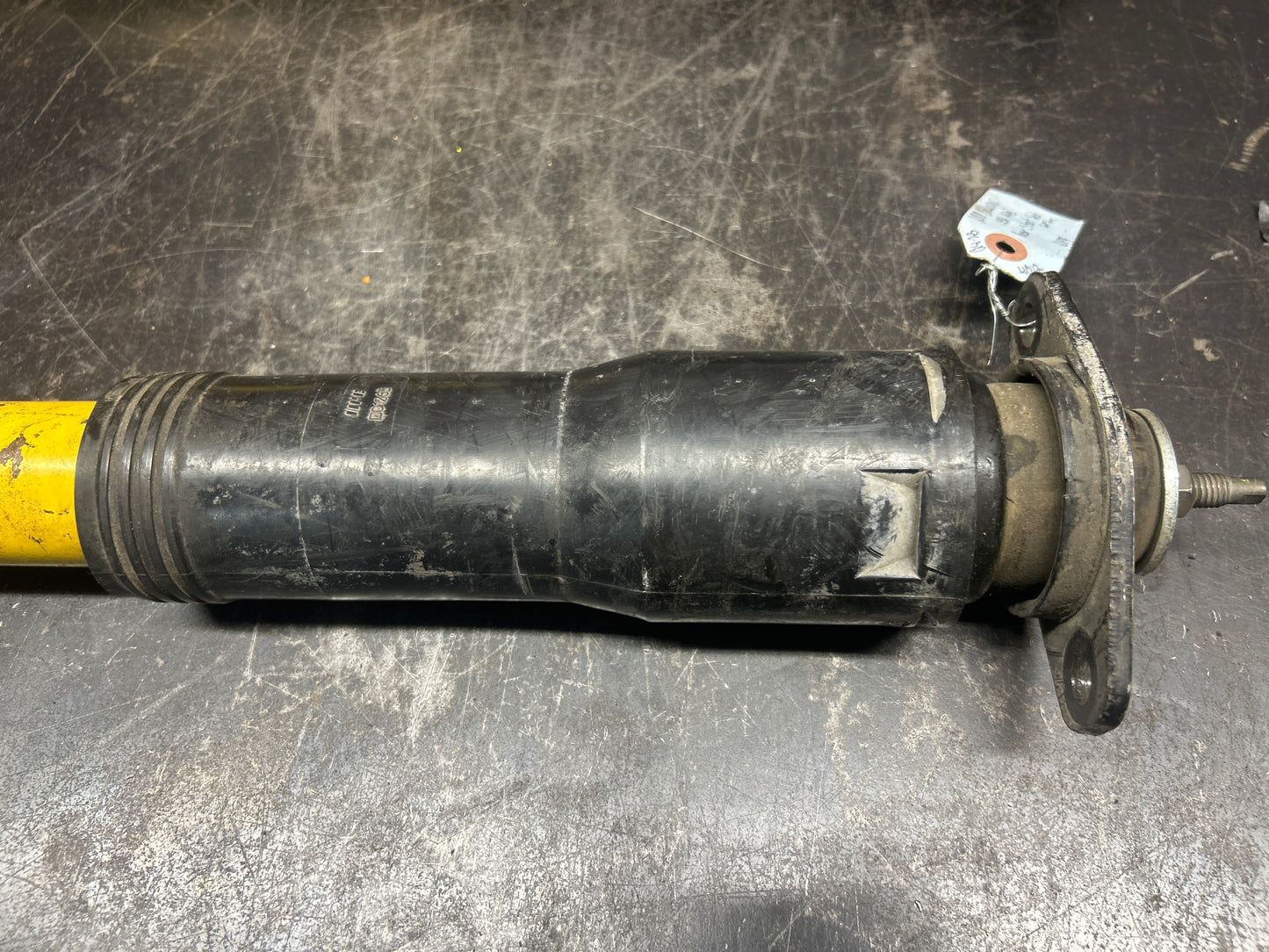 08-10 Dodge Challenger SRT8 Rear Suspension Shock Absorber Strut Set 05039355AG