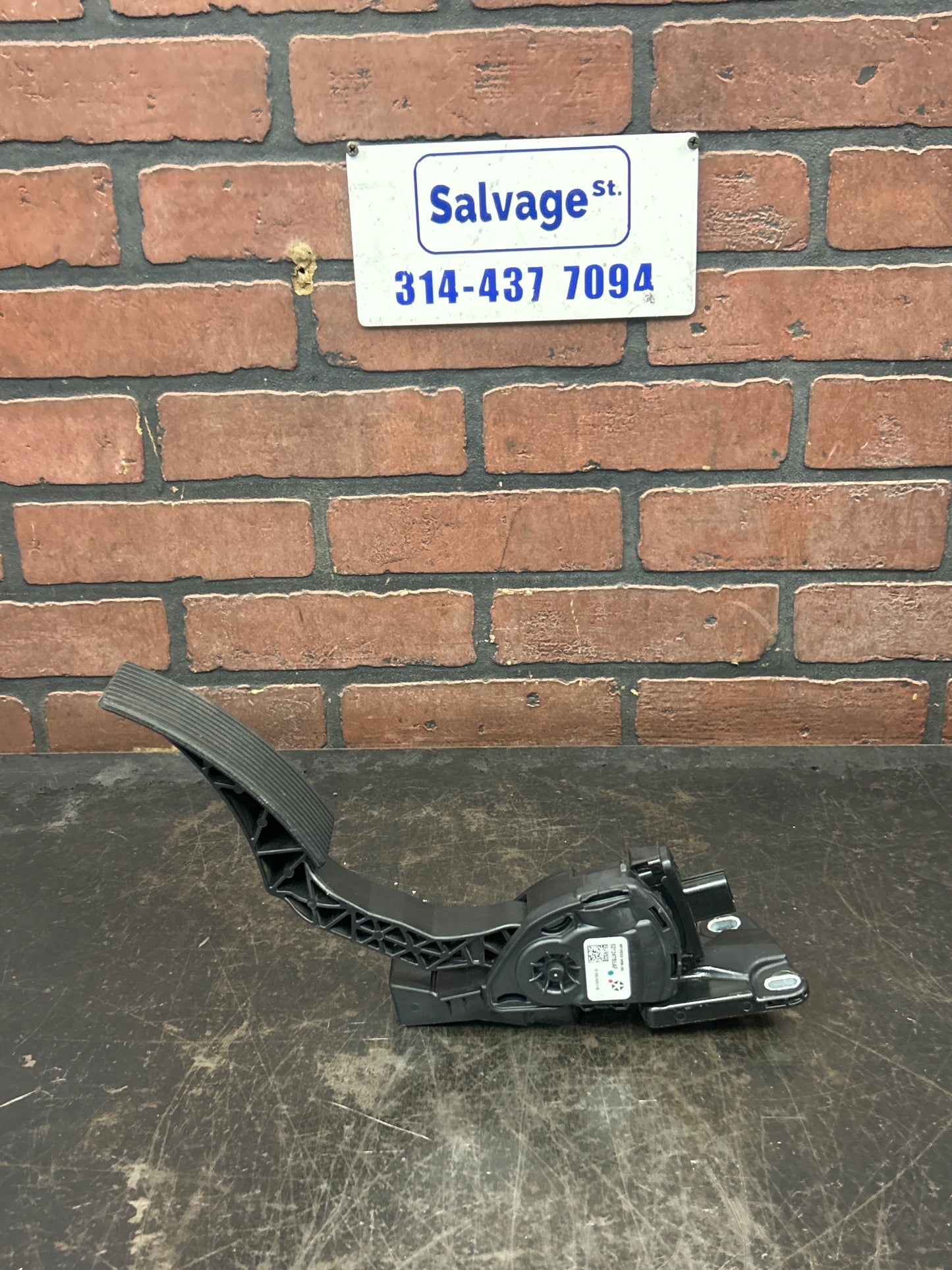 2016 Jeep Grand Cherokee SRT PCM ECU BCM Pedal Ignition Hub Receiver Package OEM