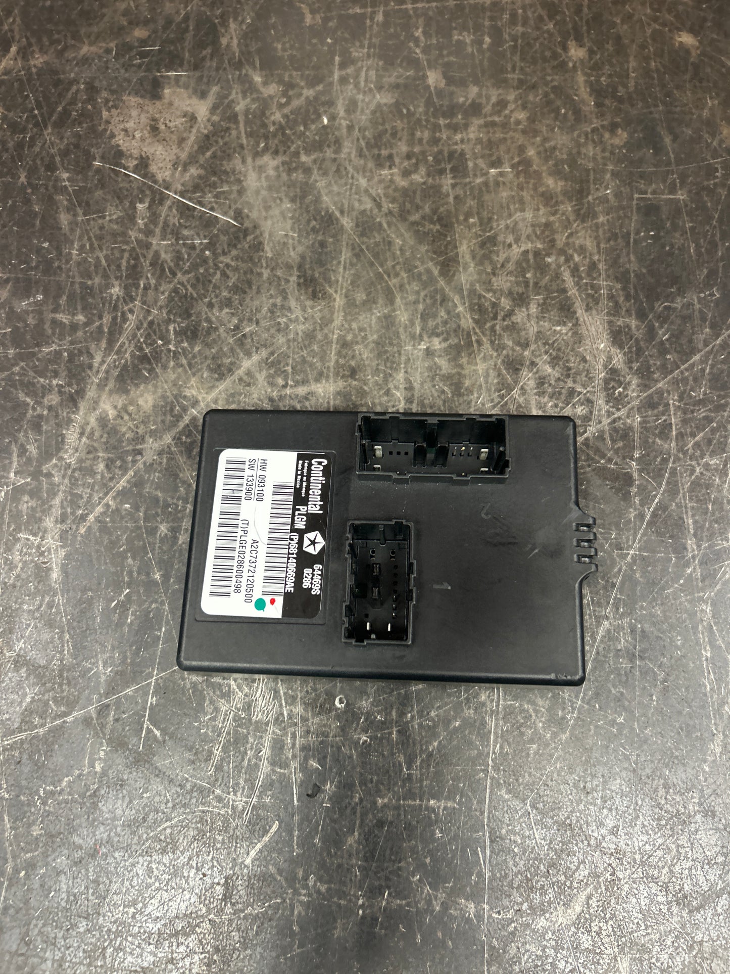 2016-2019 Grand Cherokee Durango Power Liftgate Control Module 68140669AE OEM