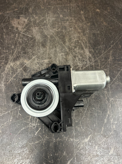 2014-2023 JEEP CHEROKEE REAR DRIVER LEFT DOOR WINDOW REGULATOR MOTOR OEM