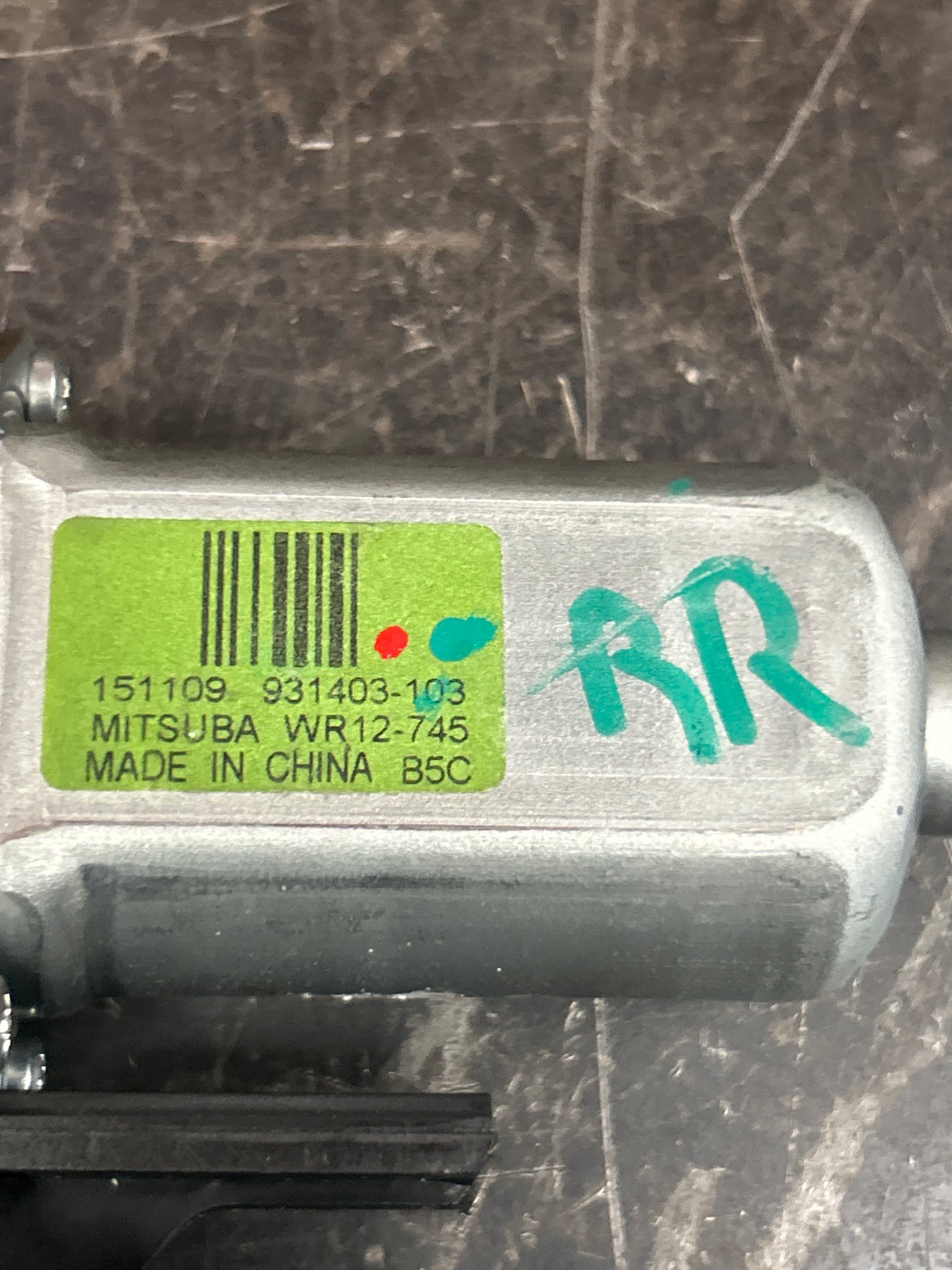 2014-2023 JEEP CHEROKEE REAR RIGHT DOOR WINDOW REGULATOR MOTOR OEM