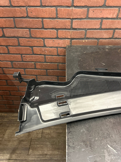 2016-2021 Jeep Grand Cherokee Front Windshield Cowl Vent Defroster Grille Panel