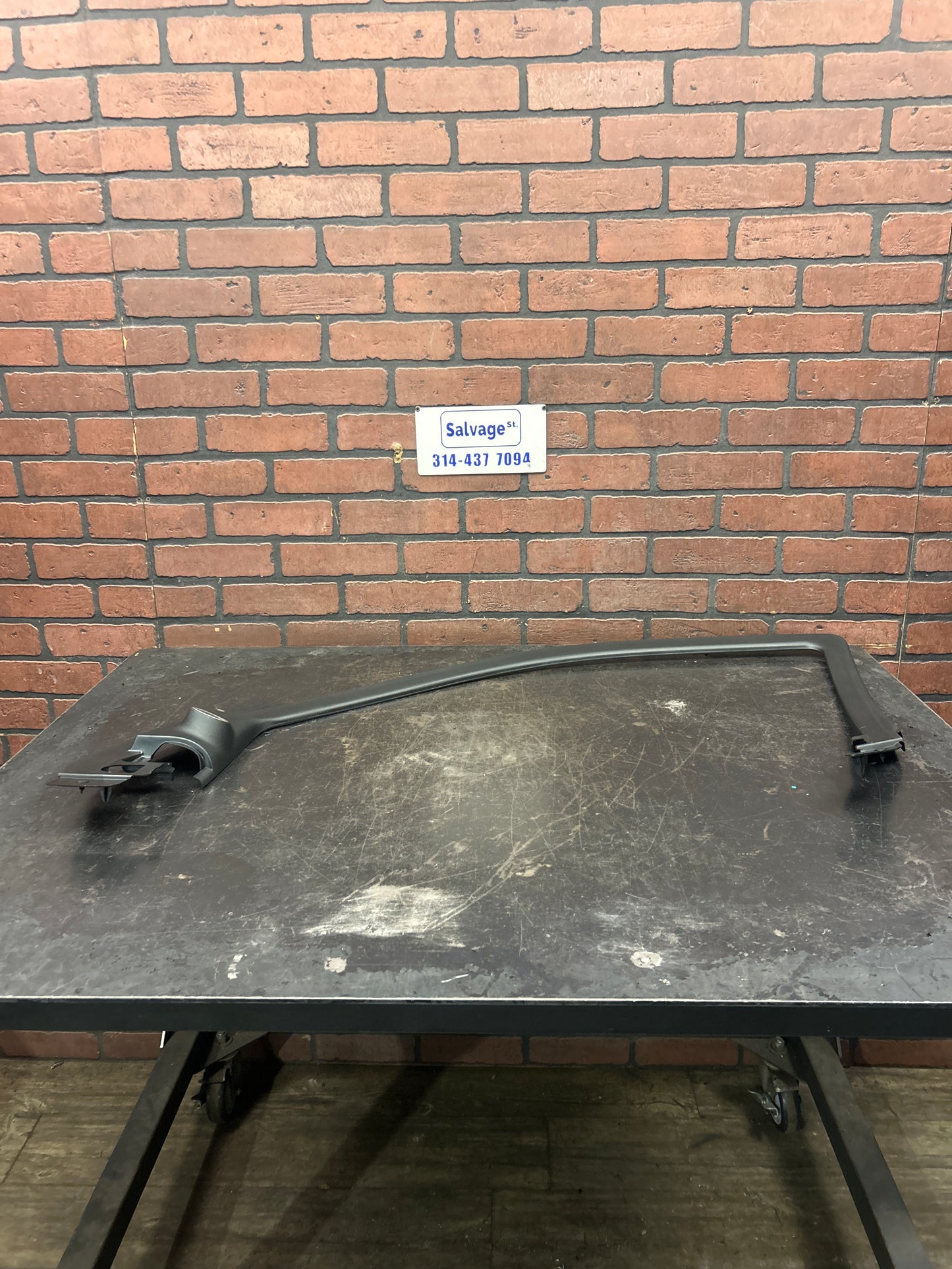 2011-2021 JEEP GRAND CHEROKEE FRONT RIGHT DOOR WINDOW FRAME TRIM PANEL COVER OEM