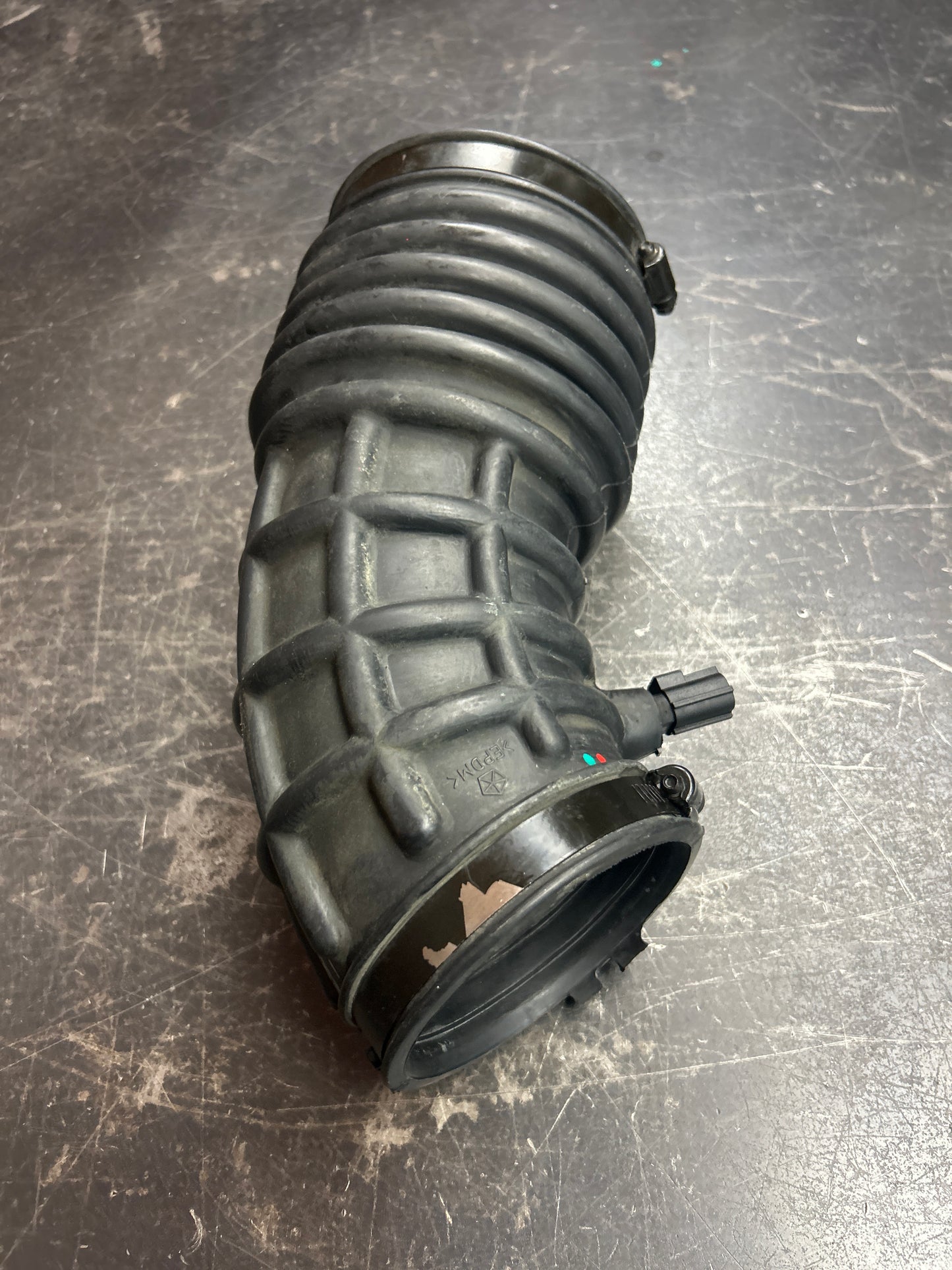 OEM 17-21 for Jeep Grand Cherokee SRT 6.4L Gas Air Intake Hose Pipe 05038139AF