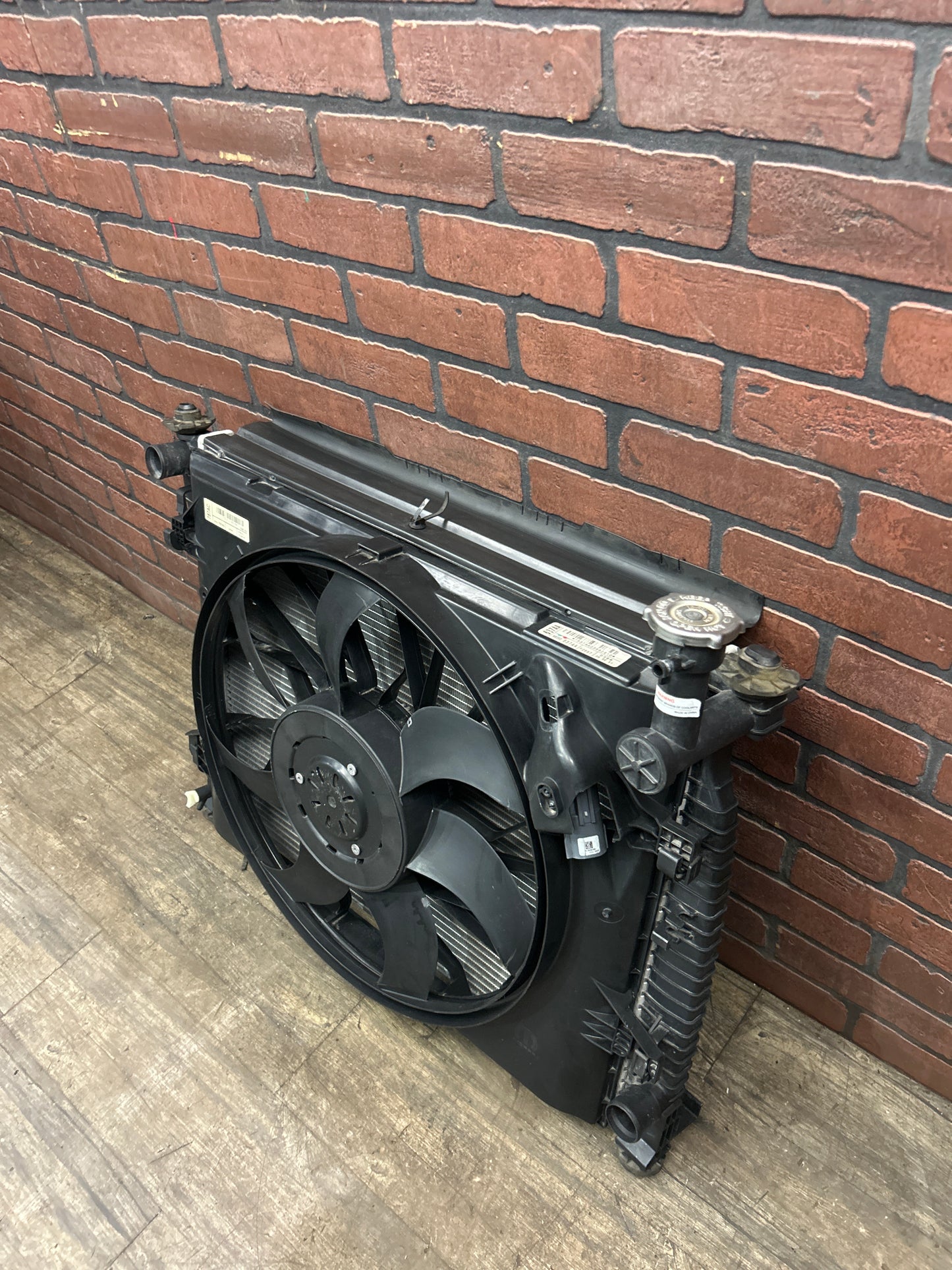 2011-2024 Jeep Grand Cherokee Radiator Cooling Fan Assembly 52014787AB