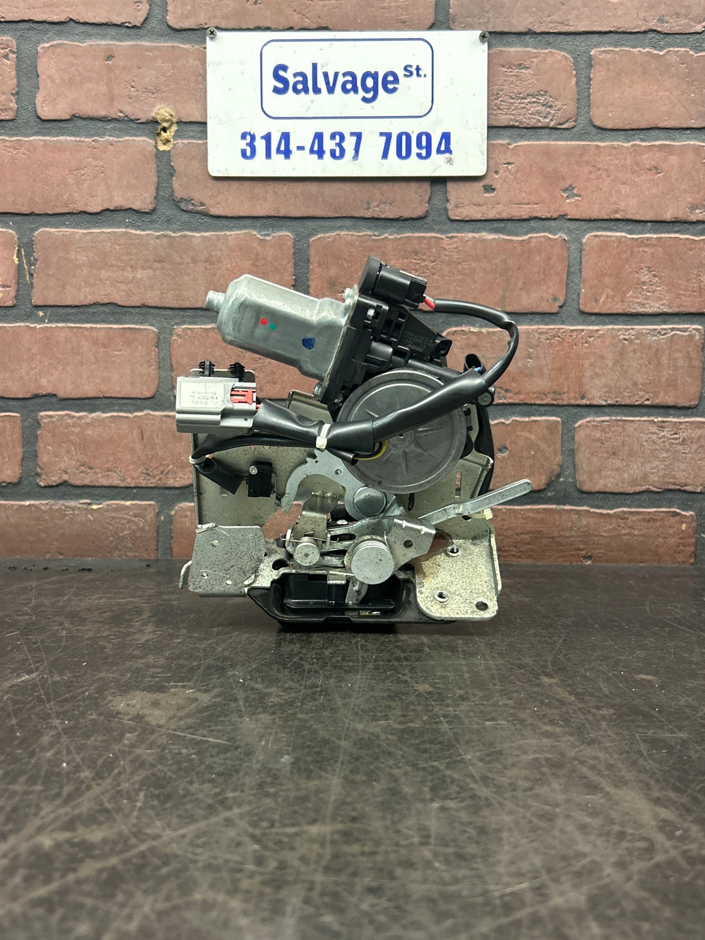 2011-2019 Jeep Grand Cherokee Trunk Tailgate Liftgate Latch Lock Actuator OEM